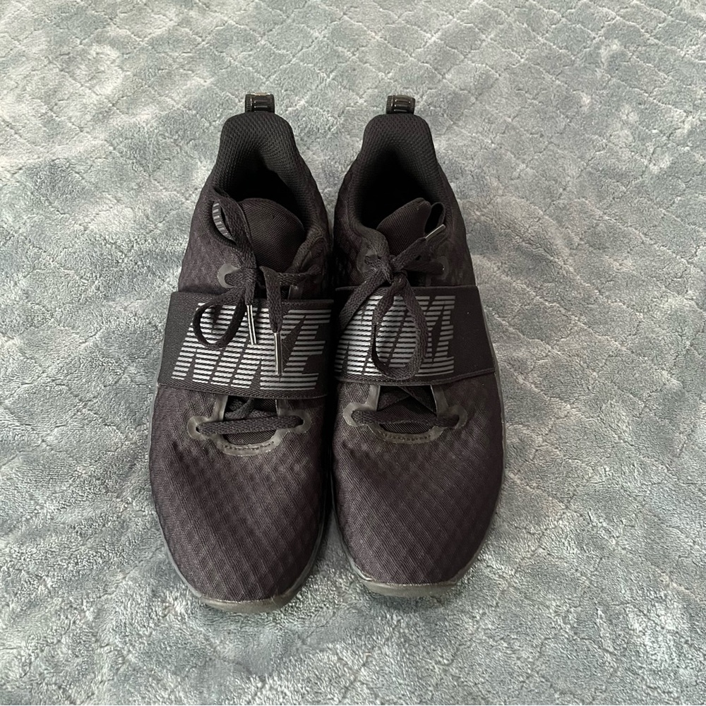 Nike‎ Black Athletic Slip-On Shoes with Modern Design